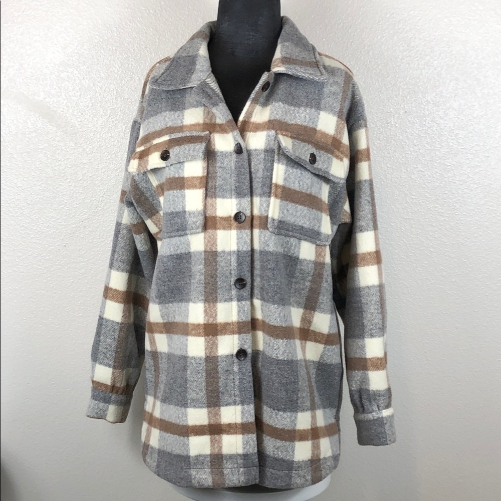 BTFBM Shacket Gray Tan White Plaid Size Medium